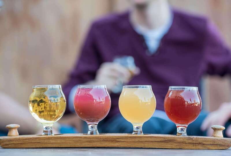 Vancouver: Street Art & Craft Beer Walking Tour with Tasting - Break time, photos, and finishing at BREWHALL