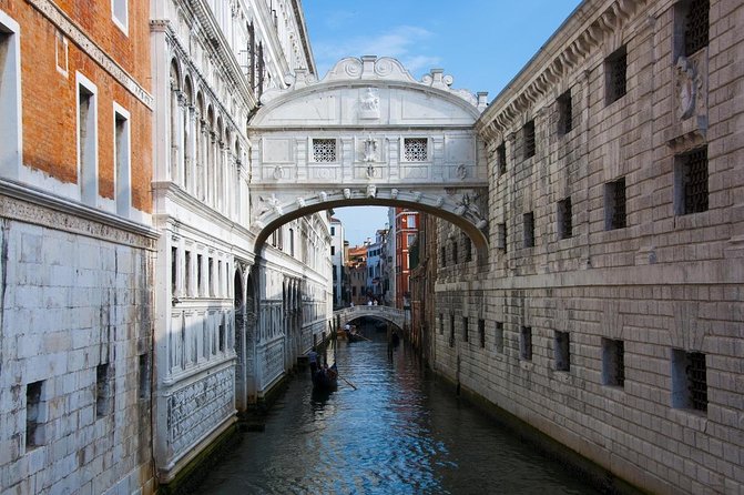 Venice Art Walking Tour with Gondola Ride - Key things to know before you go