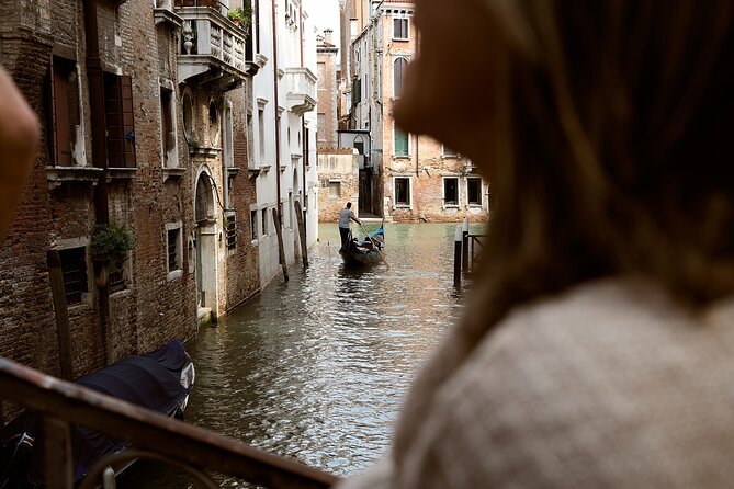 Venice Art Walking Tour with Gondola Ride - St. Mark’s Square Time: Short Stay, Big Orientation