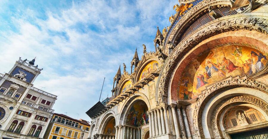 Venice: St. Mark Basilica Ticket, Audioguide+History Gallery - VR at the Venice History Gallery: a quick time-machine before you go in