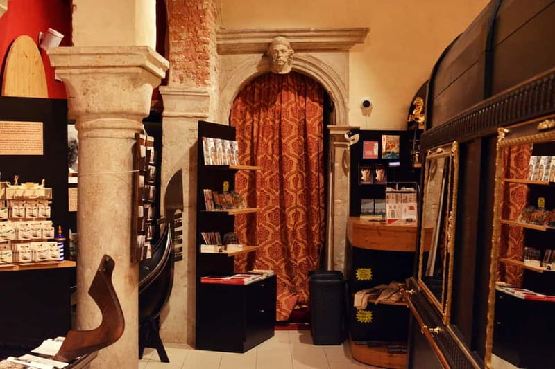 Venice: The Gondola Gallery 3D Experience - Getting into the History Gallery faster: what priority really buys you