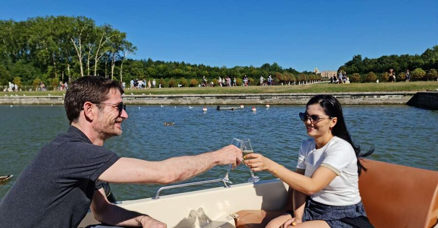Versailles: Gardens Golf Cart Tour, Row Boat, and Champagne - The Comfortable Part: A Golf Cart Tour Through Gardens and Bosquets