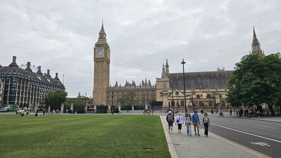 VIP Westminster Abbey & Upper Gallery and Buckingham Palace - Key highlights you’ll feel on the day