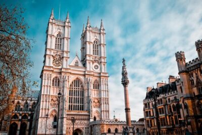 VIP Westminster Abbey & Upper Gallery and Buckingham Palace - Meeting at Westminster Abbey Shop and getting oriented fast