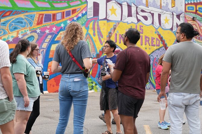 Walking Tour of Houston: History, Architecture, Street Art - Stop 4: Houston City Hall in Hermann Square