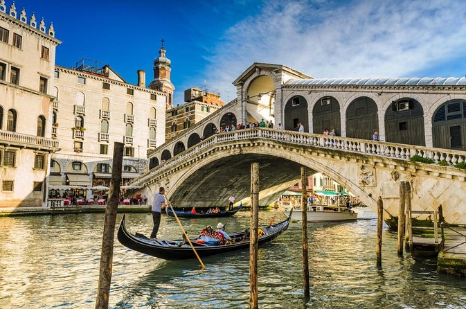 Welcome! Venice Sightseeing kickstart Tour with local guide, small group - Key highlights to look for