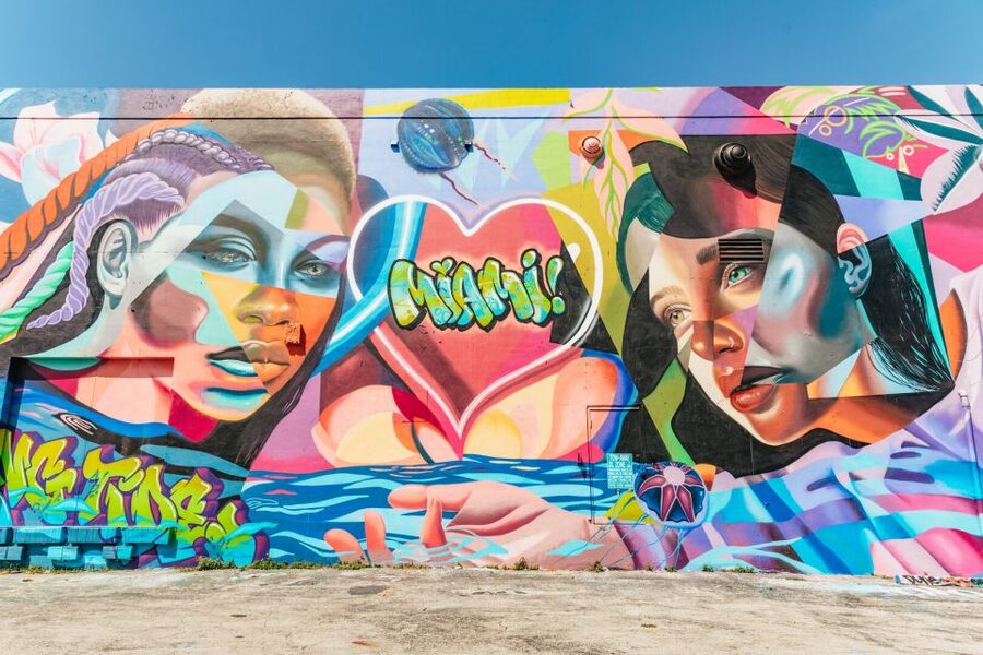 Wynwood Art District 1-Hour Street Art Tour by Golf Cart - Wynwood Walls and the Museum of Graffiti: the stops that set the tone