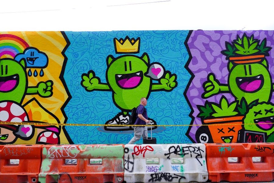Wynwood Art District 1-Hour Wynwood Buggies Street Art Tour - The Neighborhood Story Behind the Art (Not Just the Art Itself)
