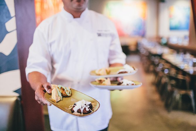 Wynwood Food and Art Walking Tour - Guides like Richie and Ría: how the stories improve the walk