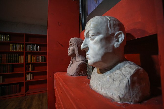 Xcape Room Bcn: Corpse Gallery Escape Room Barcelona - Difficulty level: good for beginners, but not effortless